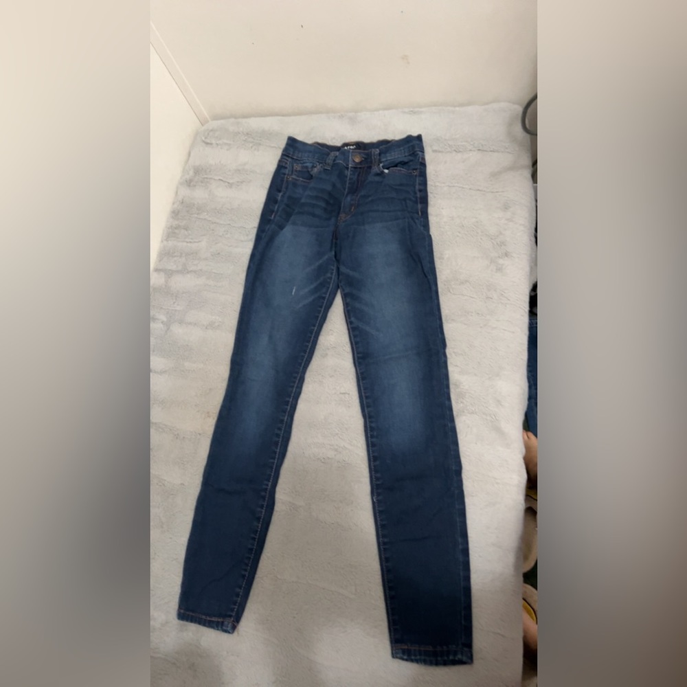dark wash skinny jeans slightly high rise,size00